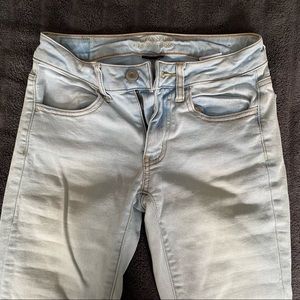 Women’s AE jeans - size 2 regular